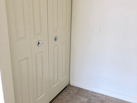 2nd image of 311 Stevens Cir APT 3C