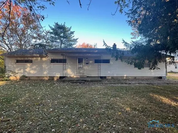 110 Chester St, Florida, OH 43545