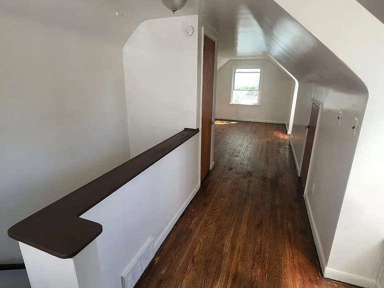 Evergreen Rd — Photo 10