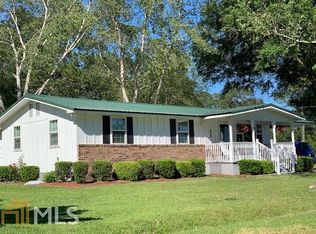 11 E Poplar St, Mc Rae Helena, GA 31055