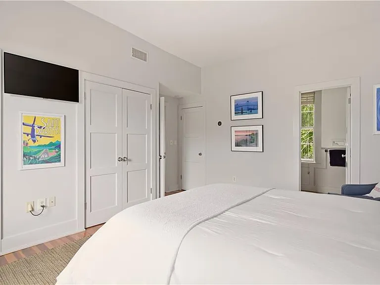 364 Bellevue Ave — Photo 17