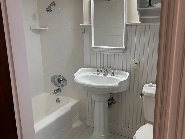 275 Highland St #5 — Photo 10