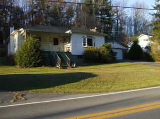 1064 Maple Fork Rd, Mount Hope, WV 25880