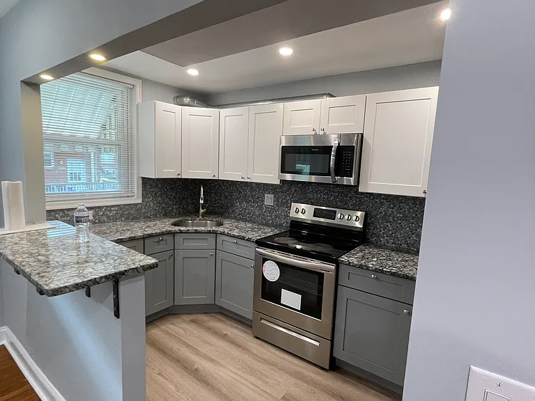 4712 Lansing St — Photo 10