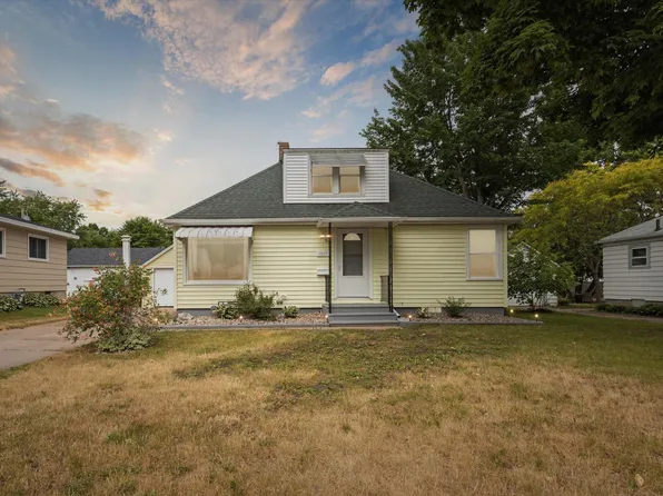 1017 S Lutz St, Shawano, WI 54166