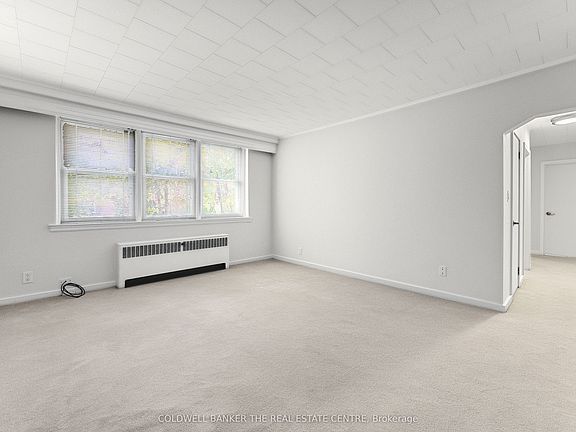 3rd image of 4 Robinson St #9