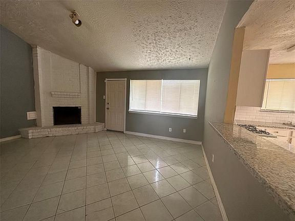 3rd image of 1803 Fresh Meadow Dr