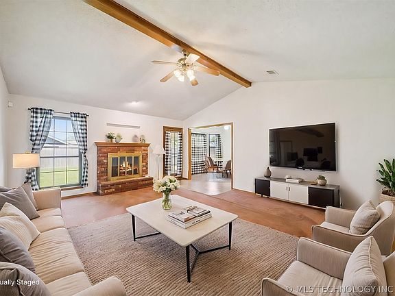 5th image of 1508 S 138th Ave E