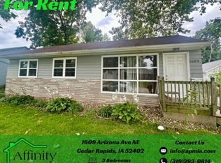 1609 Arizona Ave NE, Cedar Rapids, IA 52402