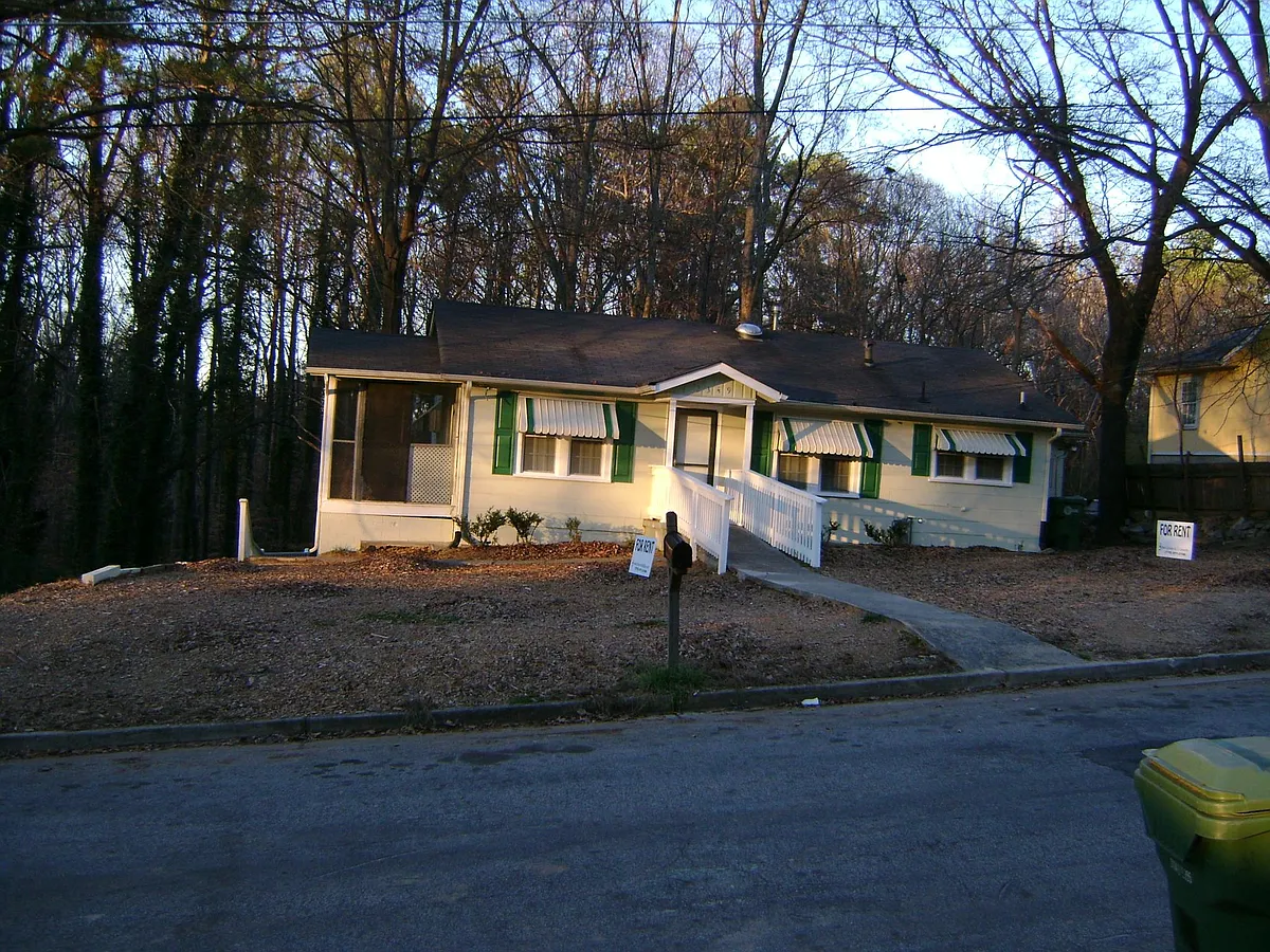 front with ramp - 2349 Hill St NW