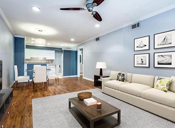 2nd image of 5214 Fleetwood Oaks Ave APT 205