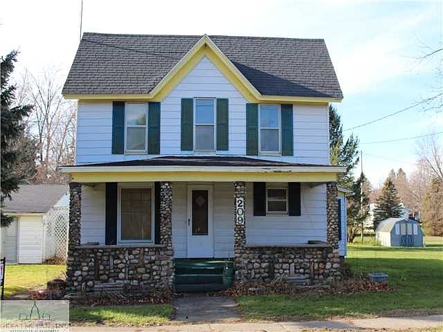 1st image of 209 Elm St