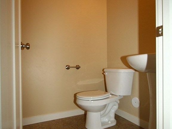 5th image of 2129 12th St #2129