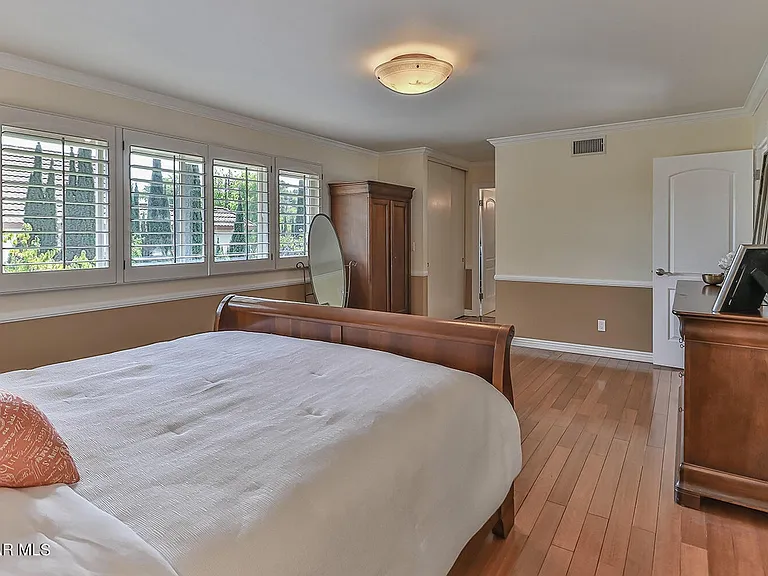 1056 S Barrow Ct — Photo 23