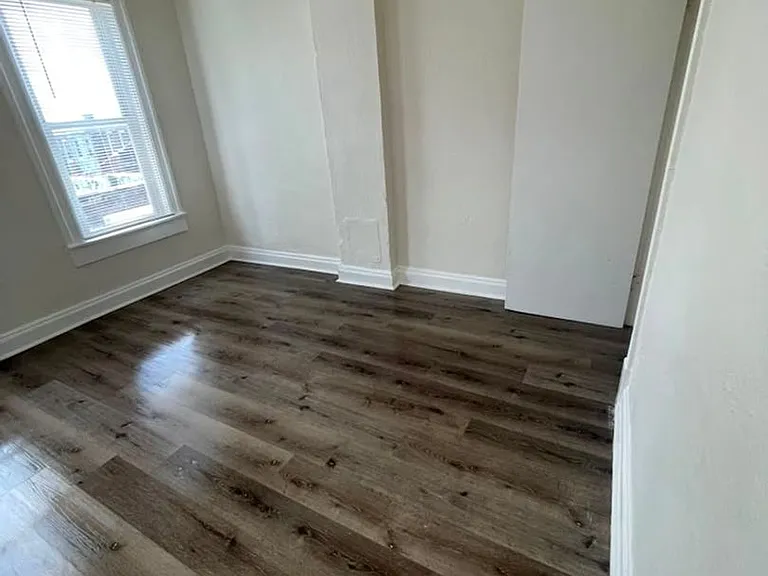 2941 Clifton Ave — Photo 15