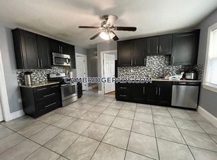 11 Sargent St #A3, Cambridge, MA 02140
