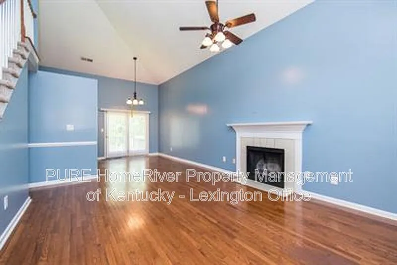 3 bed, 2.0 bath, 1586 sqft, $1,995 — Photo 3