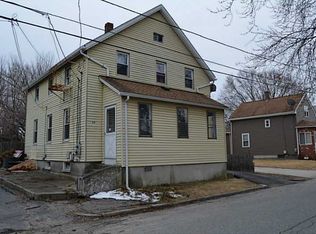 22 Pengrove St, Cranston, RI 02920