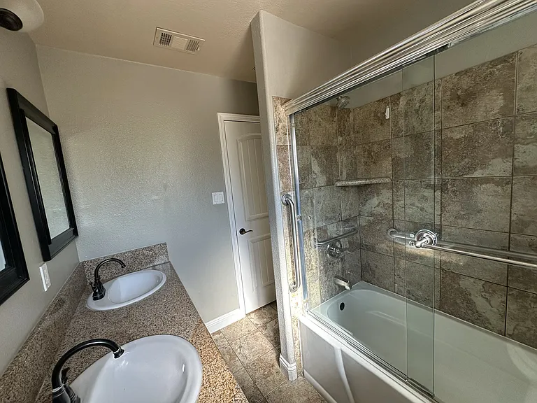 6200 Claussen Way — Photo 14