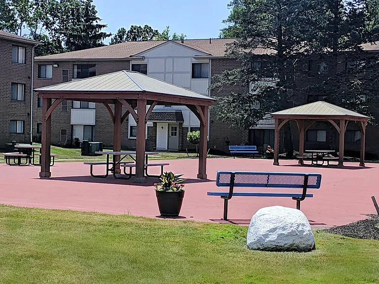 Columbia Square — Photo 4