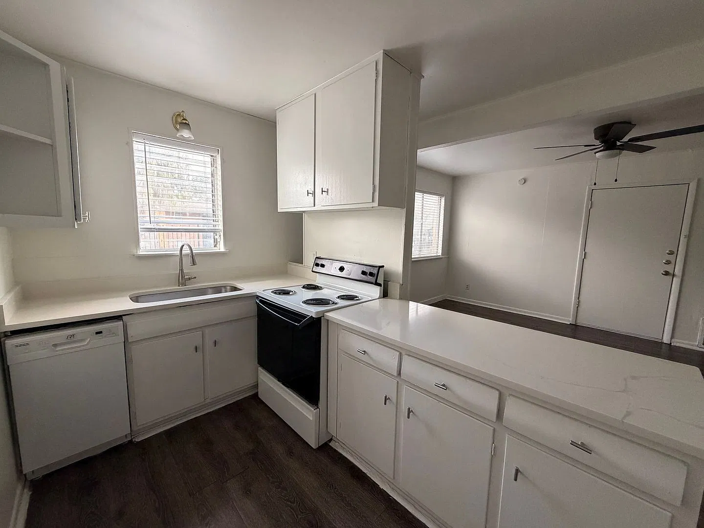Shanti Apartments — Photo 4