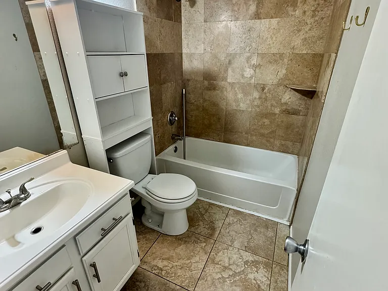 1601 N Saba St #253 — Photo 14