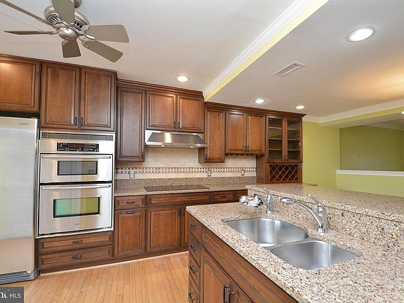 4th image of 7502 Oldham Way