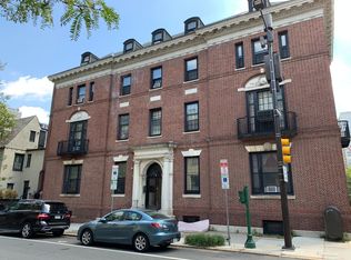 229 S 22nd St APT 200, Philadelphia, PA 19103