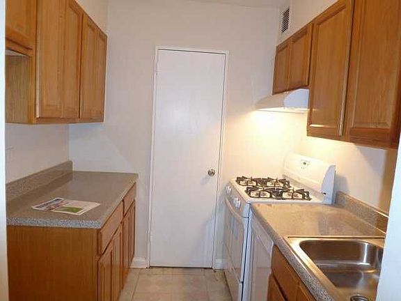 4th image of 105-24 63rd Dr APT 1J