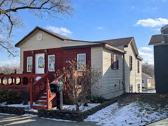 4th image of 611 E 5th St