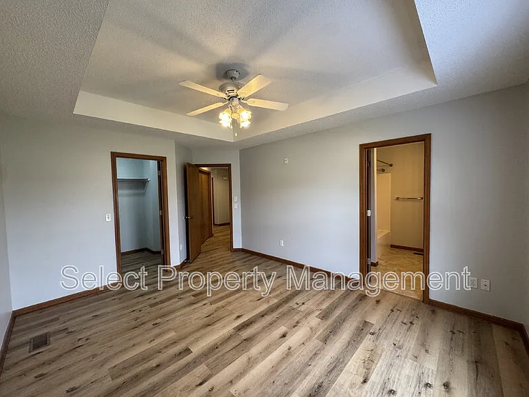 829 Willen Ln — Photo 12