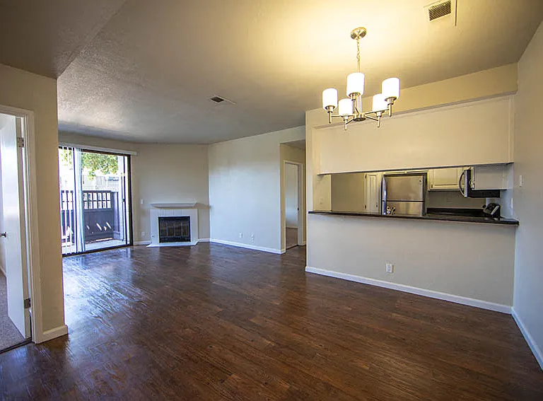 Laurel Grove — Photo 34