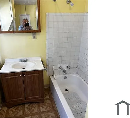 4 bed, 1200 sqft, $1,000 — Photo 2