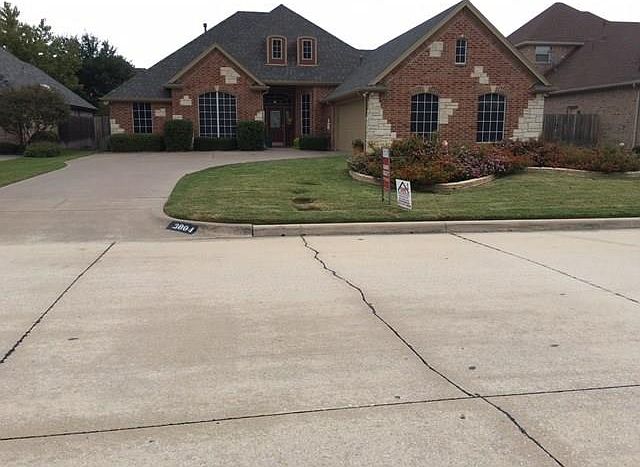 1st image of 3004 Rocky Creek Dr
