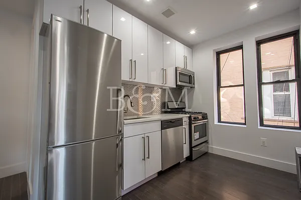 Rented by Brick&Mortar | media 10