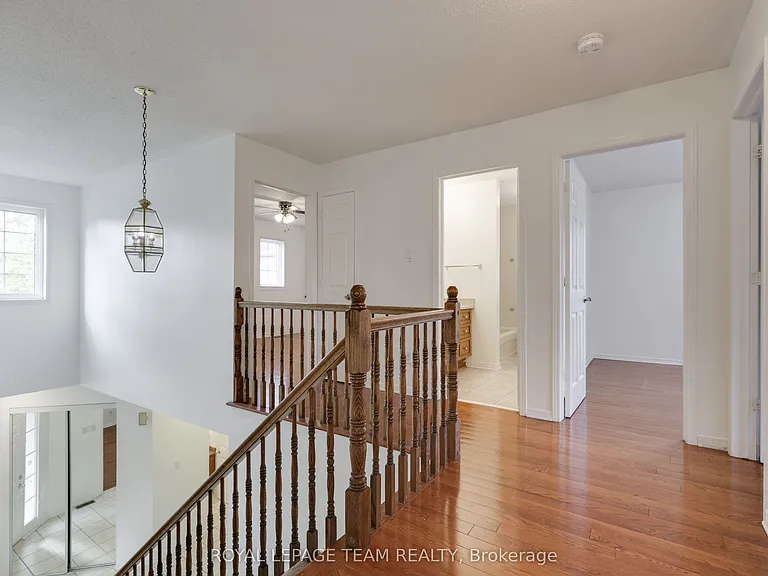 35 Norgold Cres — Photo 26