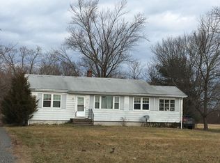 542 Forest Grove Rd, Vineland, NJ 08360