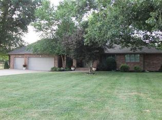 1365 E Wisdom Ln, Springfield, MO 65804