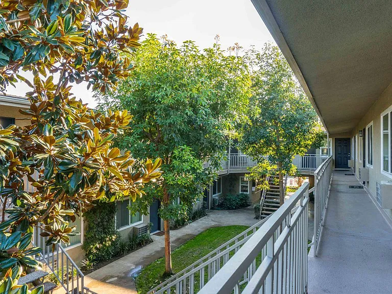 Imperial Village Apartments — Photo 8