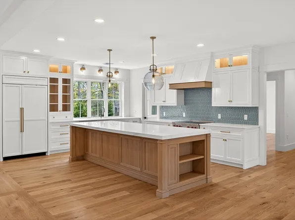 132 Great Western Rd, Harwich, MA 02645