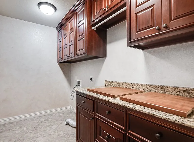 2606 Glenn Ridge Rd — Photo 13