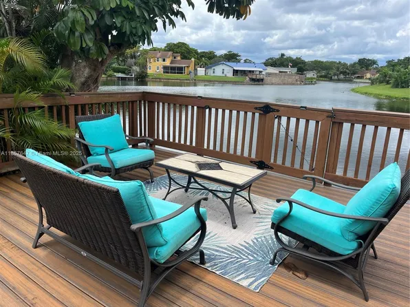 5217 SW 87th Ave, Cooper City, FL 33328