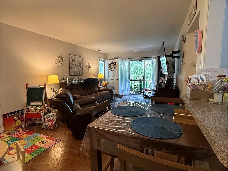 51 Santa Barbara Dr — Photo 4