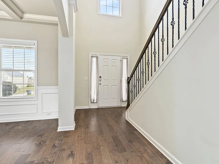 2904 Ashley Ln — Photo 3