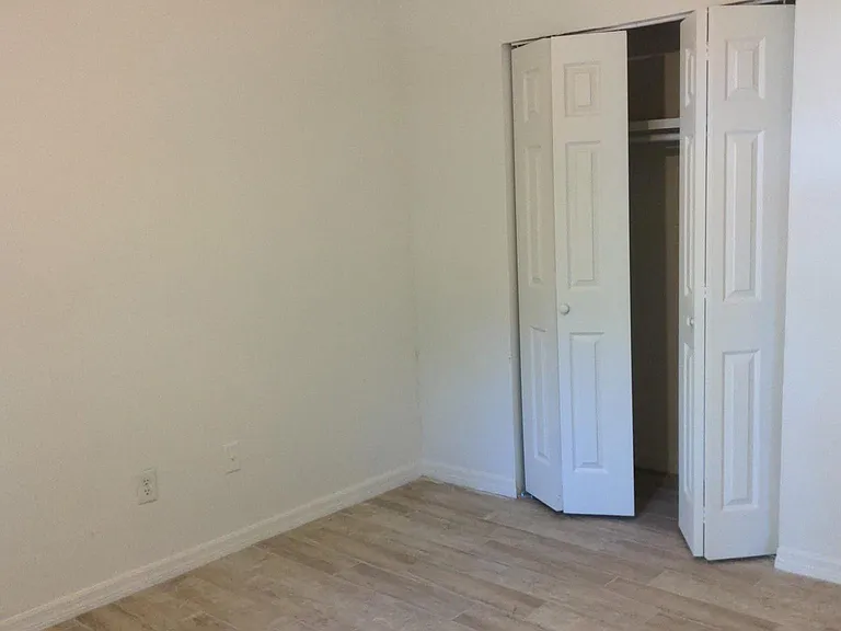3239 Haddon Ave NE — Photo 10