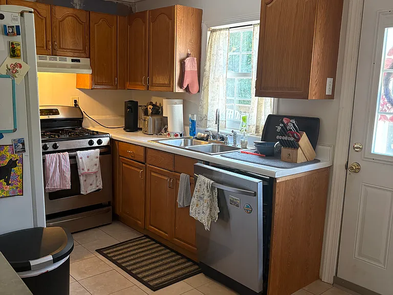 1439 Windsor Pkwy NE — Photo 30