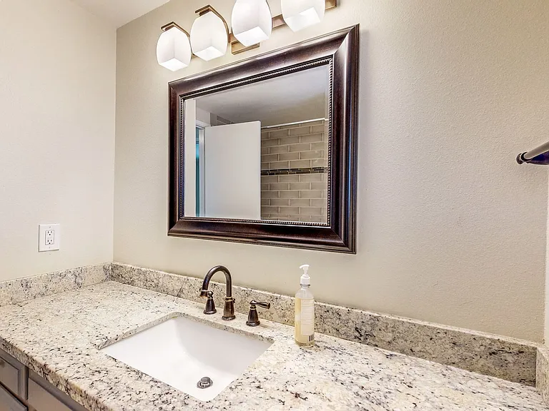 2146 Rivera Dr — Photo 38