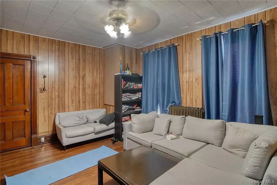 3 bed, 1226 sqft, $2,500 — Photo 1