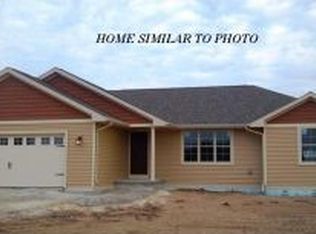 2052 Bracton Ln, Green Bay, WI 54313