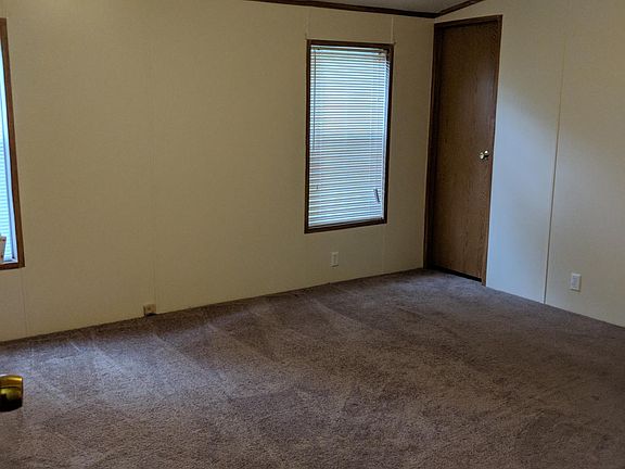 5th image of 552 Apple St